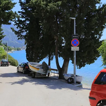 By The Sea Brist, Makarska - 18859 *